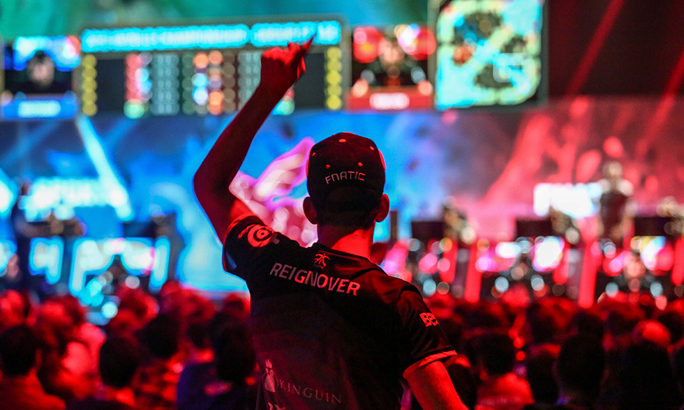 潘森战术解析：英雄池分析与比赛胜负关键，战术多样性与阵容调整优化探讨